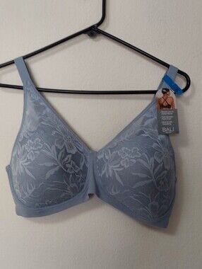 NWT Bali Breathe Pale Blue Lace Bra